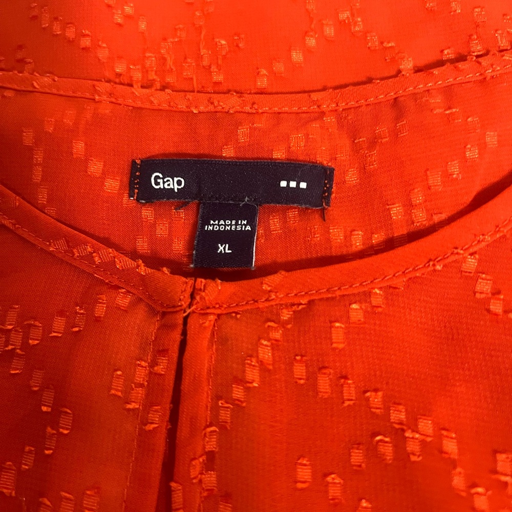 GAP sheer top - Picture 2 of 2
